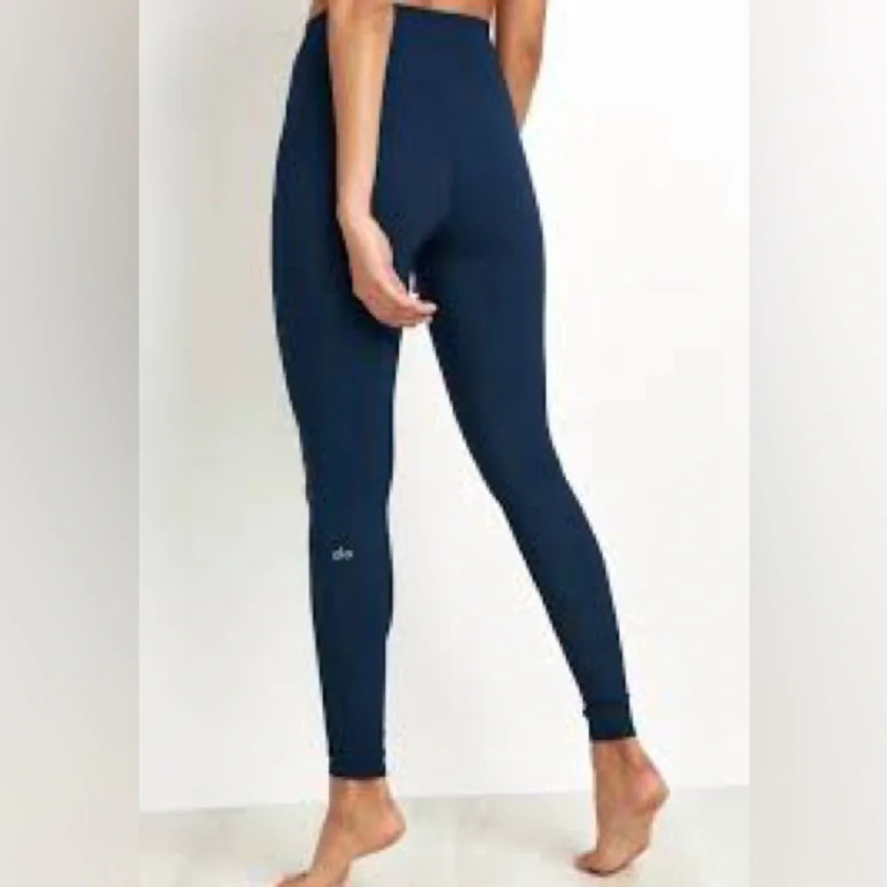 ALO Yoga Airlift Navy Leggings